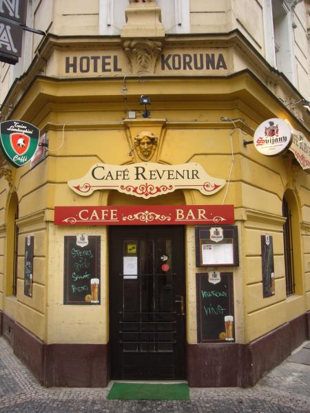 Café Revenir - vchod